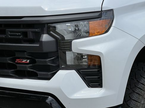 Used 2025 Chevrolet Silverado 1500 Custom Trail Boss AWD/4WD image 7