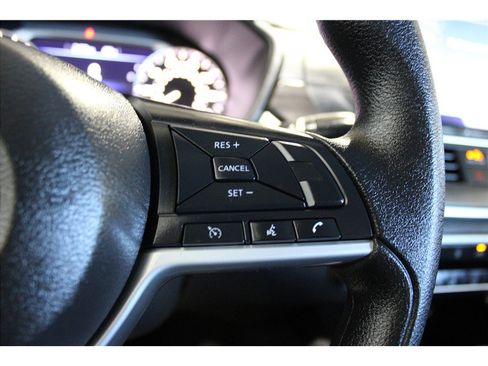 Used 2025 Nissan Altima 2.5 SV image 29