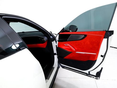 Used 2026 Ferrari Purosangue AWD/4WD image 27