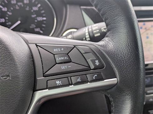 Used 2018 Nissan Rogue SL w/ Premium Package image 27