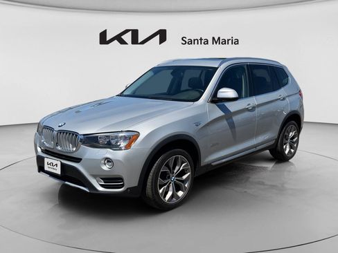 Used 2017 BMW X3 sDrive28i RWD image 3