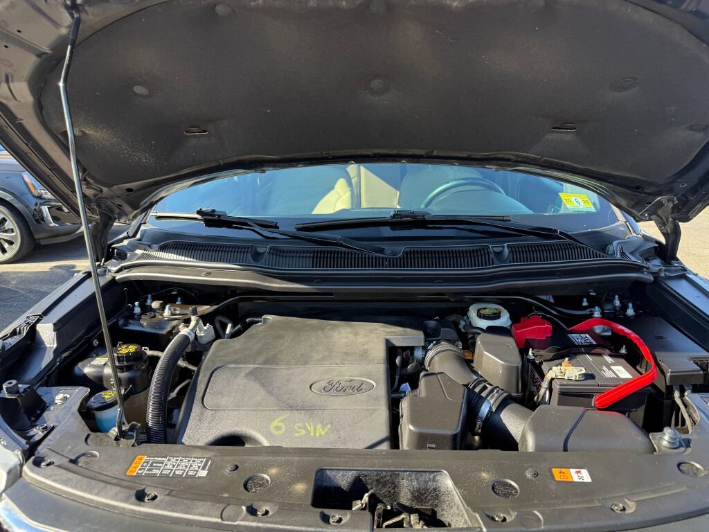 Used 2017 Ford Explorer XLT FWD image 34