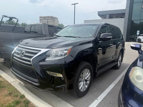 Used 2018 Lexus GX 460 Premium w/ Premium Package AWD/4WD image 2