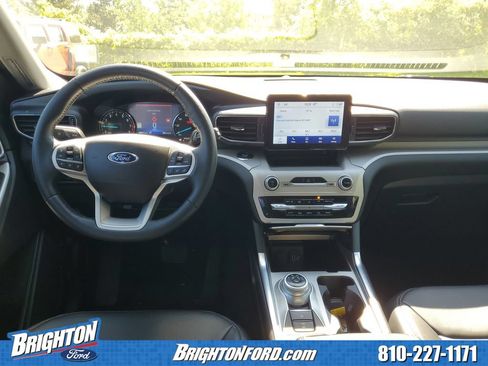 Used 2023 Ford Explorer XLT w/ Equipment Group 202A AWD/4WD image 15
