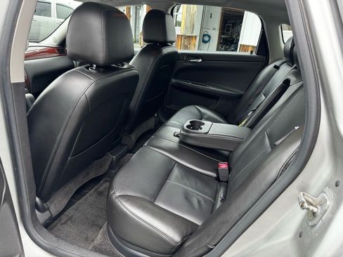 Used 2007 Chevrolet Impala SS FWD image 11