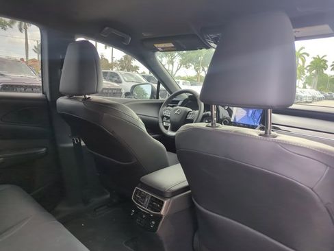 Used 2025 Lexus RX 350 FWD w/ Technology Package image 18