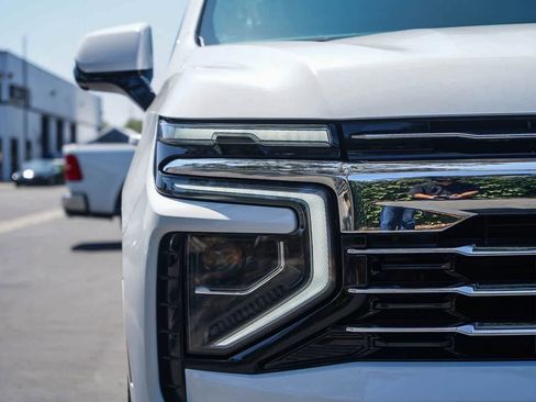 Used 2025 Chevrolet Tahoe LT AWD/4WD image 10