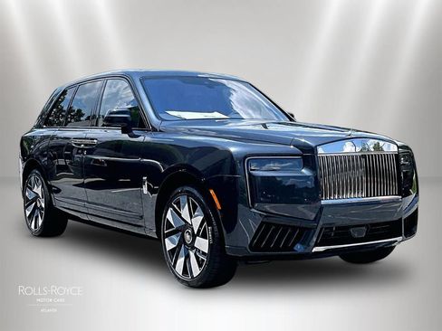 New 2026 Rolls-Royce Cullinan AWD/4WD image 2