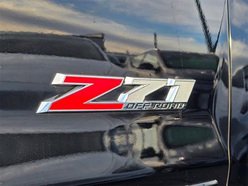 Used 2018 Chevrolet Silverado 1500 LTZ Z71 w/ LTZ Plus Package image 13