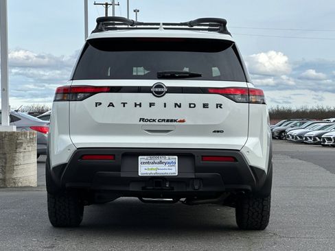 New 2025 Nissan Pathfinder Rock Creek image 5