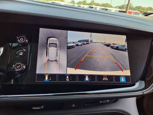 Used 2021 Buick Envision Avenir w/ Technology Package II FWD image 6