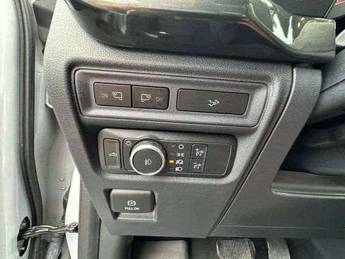 Used 2022 Ford F150 XLT w/ Equipment Group 302A High AWD/4WD image 3