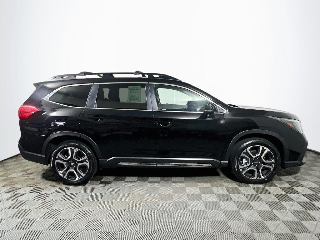 Used 2023 Subaru Ascent Limited AWD/4WD image 8
