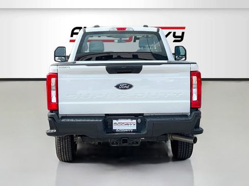 Used 2024 Ford F250 XL AWD/4WD image 6