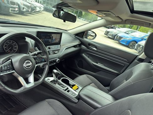 Certified 2024 Nissan Altima 2.5 SV w/ SV Premium Package FWD image 25