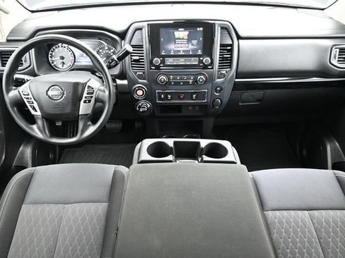 Used 2022 Nissan Titan SV AWD/4WD image 13