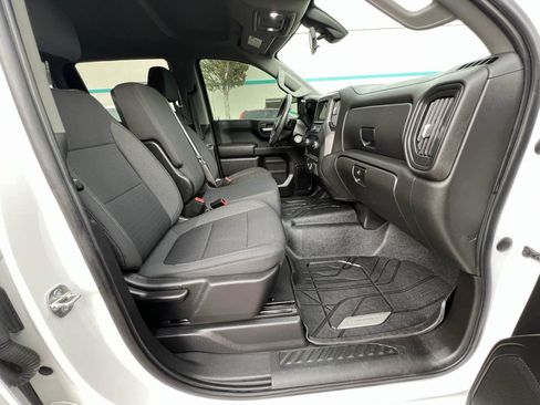 Used 2022 Chevrolet Silverado 1500 Custom w/ Safety Confidence Package AWD/4WD image 12