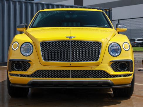 Used 2017 Bentley Bentayga AWD/4WD image 21