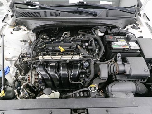 Used 2019 Kia Forte LXS image 12