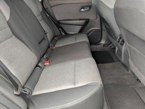 Used 2022 Nissan Rogue SV AWD/4WD image 19