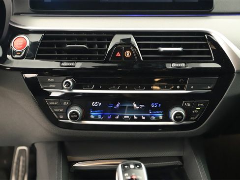 Used 2023 BMW M5 w/ Executive Package image 20