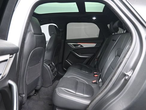 Used 2024 Jaguar F-PACE R-Dynamic S image 29