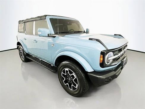 Used 2022 Ford Bronco Outer Banks image 1