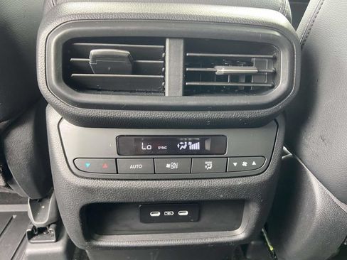 Used 2024 Honda Pilot EX-L image 23