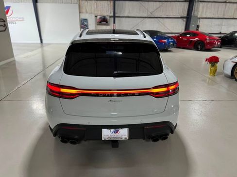 Used 2023 Porsche Macan Turbo image 62