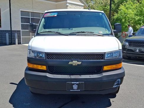 Used 2021 Chevrolet Express 2500 RWD image 2