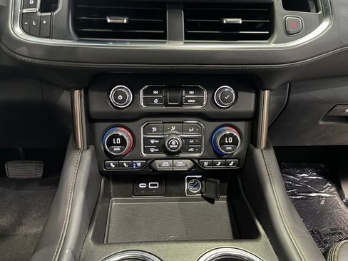 Used 2022 Chevrolet Tahoe High Country AWD/4WD image 22