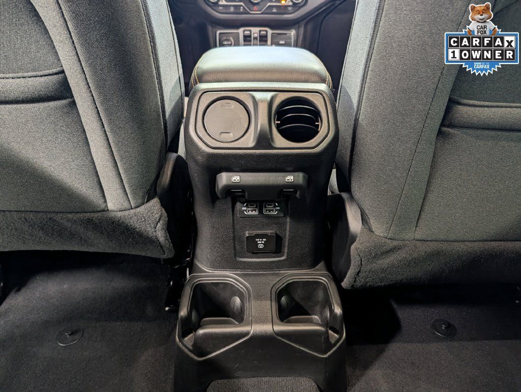 Used 2026 Jeep Wrangler Unlimited Sahara AWD/4WD image 30