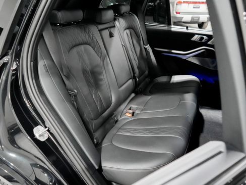 Used 2025 BMW X5 M60i image 27