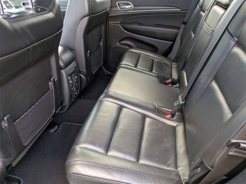 Used 2019 Jeep Grand Cherokee Limited image 32