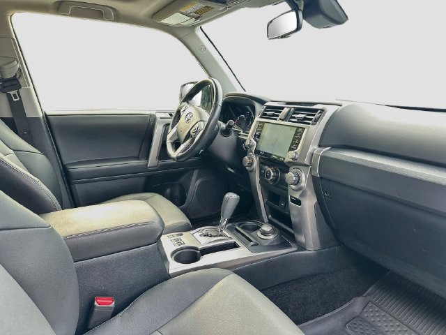 Used 2024 Toyota 4Runner SR5 Premium w/ Moonroof Package AWD/4WD image 30
