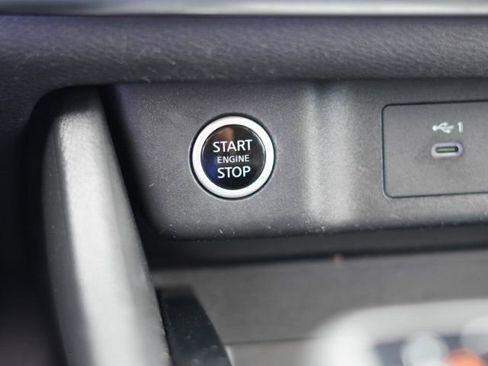Used 2023 Nissan Rogue SV w/ SV Premium B Package FWD image 30