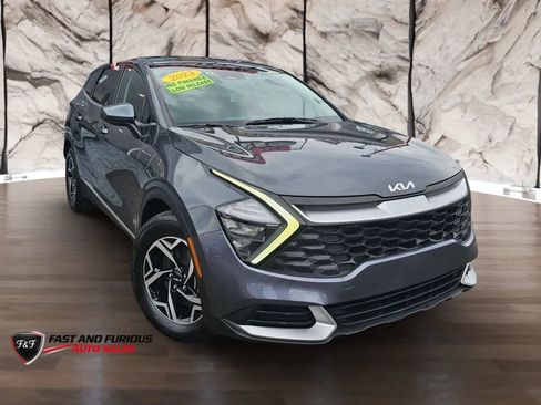 Used 2023 Kia Sportage LX FWD image 1