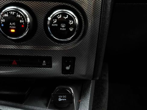 Used 2013 Dodge Challenger R/T RWD image 19