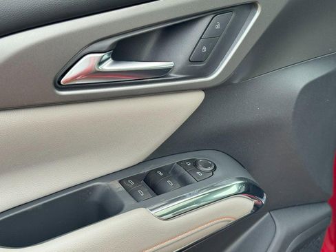 New 2026 Chevrolet Traverse LT image 12