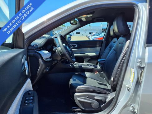 Used 2024 Jeep Compass Latitude AWD/4WD image 19