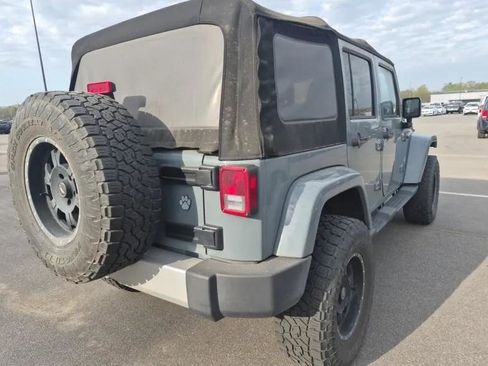 Used 2015 Jeep Wrangler Unlimited Sahara w/ Connectivity Group image 4