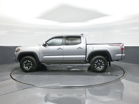 Certified 2021 Toyota Tacoma TRD Off-Road w/ TRD Premium Off Road Package AWD/4WD image 4