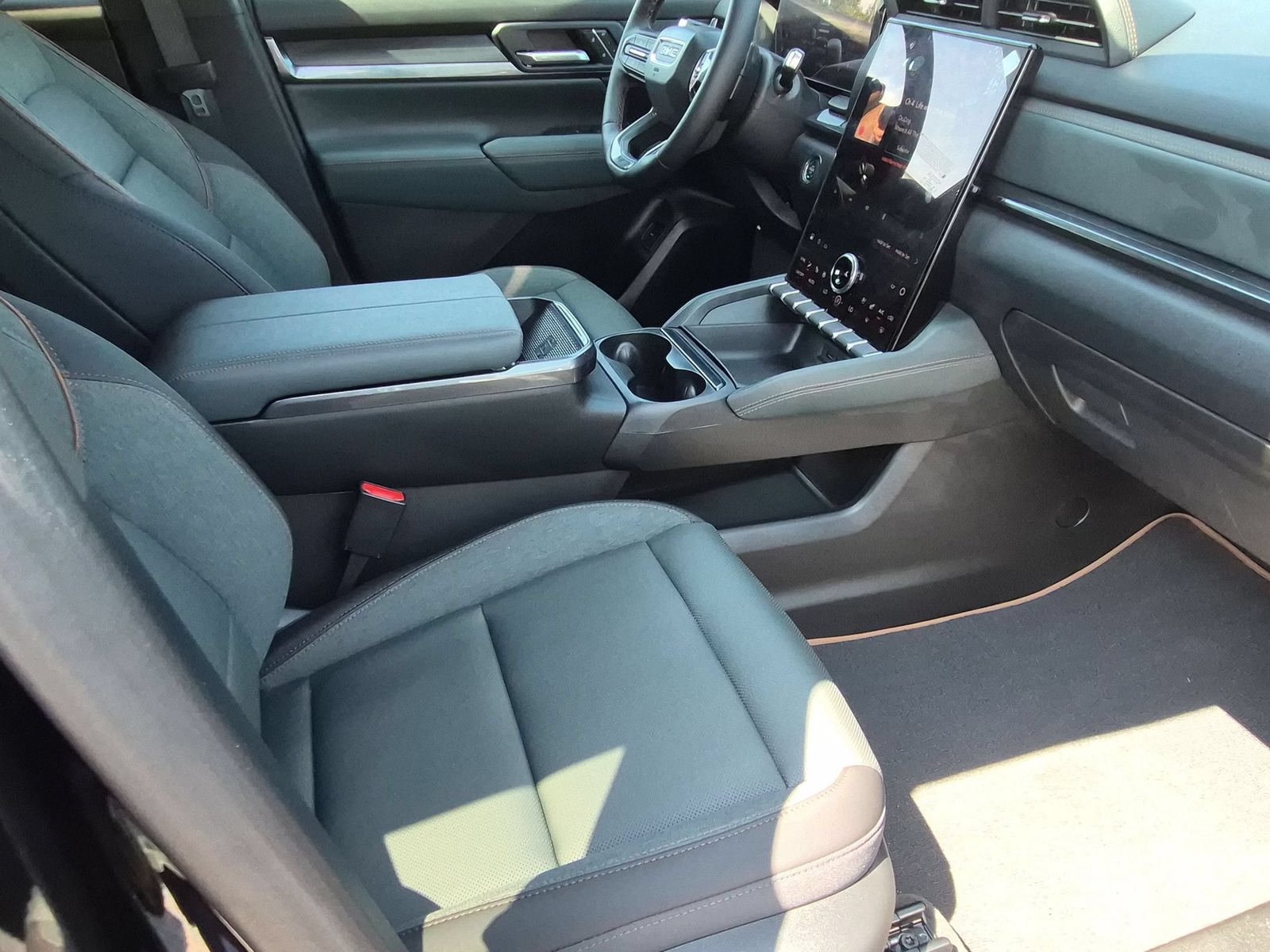 New 2026 GMC Terrain AT4 w/ Convenience Package III AWD/4WD image 30