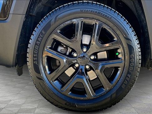 Used 2016 Jeep Renegade Latitude image 9