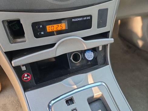 Used 2011 Toyota Corolla LE image 25