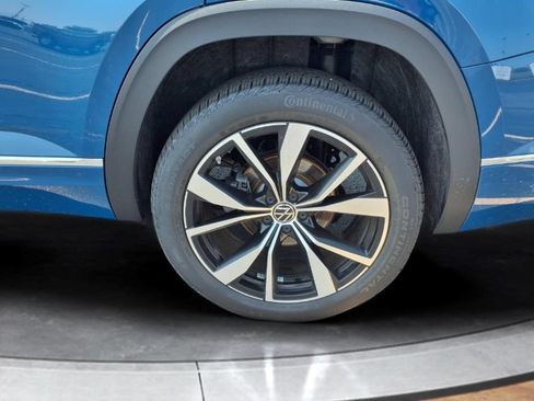 Used 2025 Volkswagen Atlas SEL Premium R-Line AWD/4WD image 19