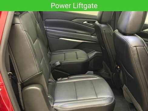 Certified 2025 Chevrolet Traverse LT w/ Sun and Wheel Package AWD/4WD image 19