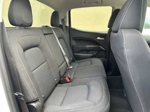 Used 2022 Chevrolet Colorado LT RWD image 14