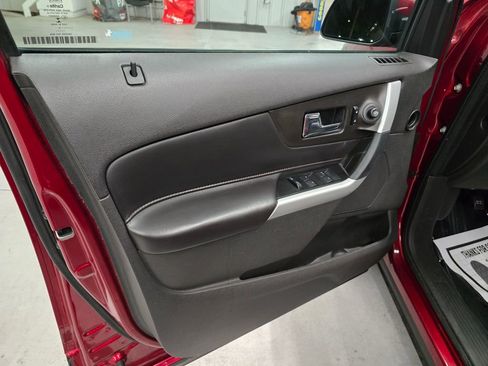 Used 2014 Ford Edge SEL w/ Equipment Group 205A AWD/4WD image 12