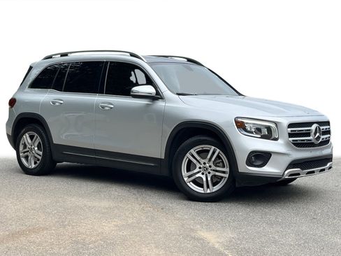 Used 2020 Mercedes-Benz GLB 250 4MATIC image 2